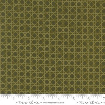 Old World Yuletide Pine, 7130